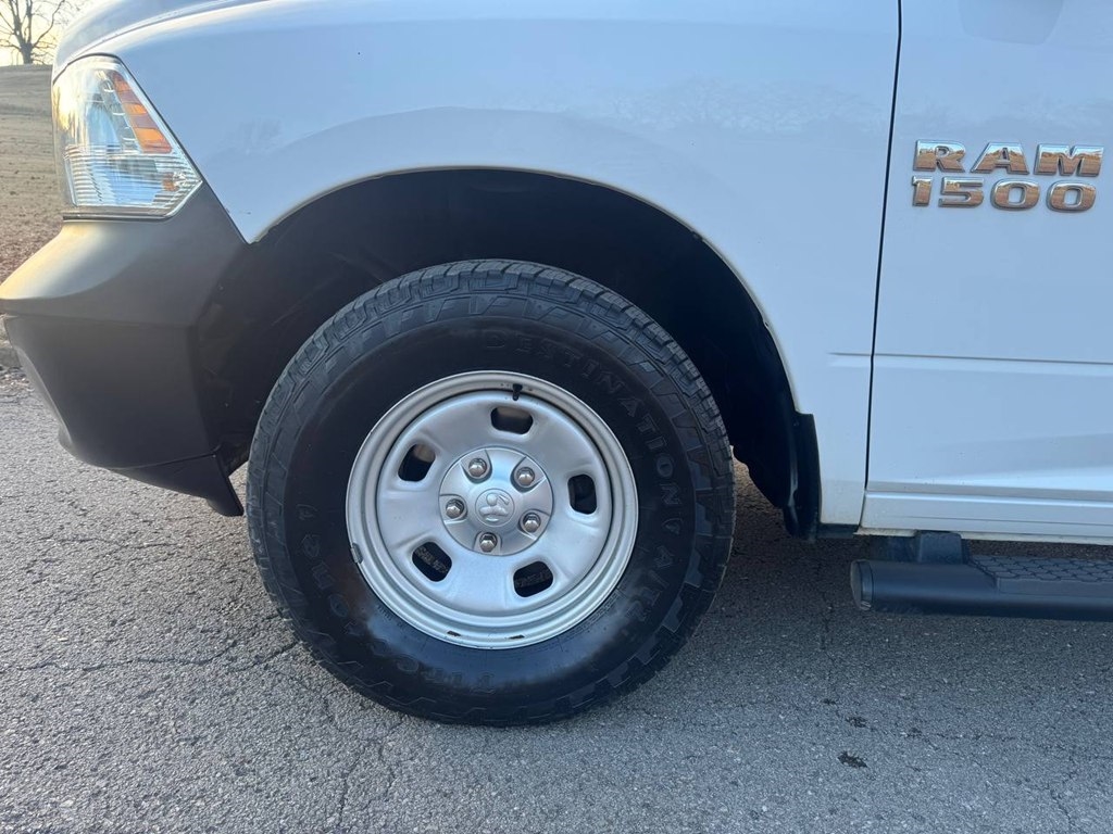 RAM 1500 Tradesman 4x4 Crew Cab 5'7" Box 2018