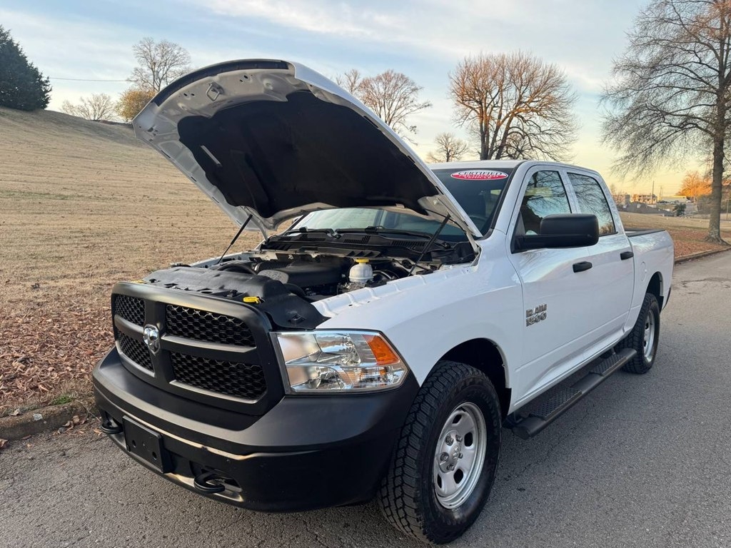 RAM 1500 Tradesman 4x4 Crew Cab 5'7" Box 2018