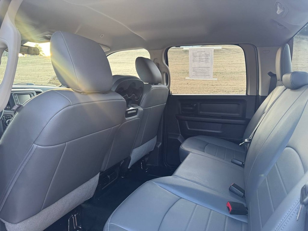 RAM 1500 Tradesman 4x4 Crew Cab 5'7" Box 2018