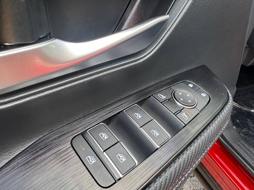 Nissan Kicks SR AWD 2025