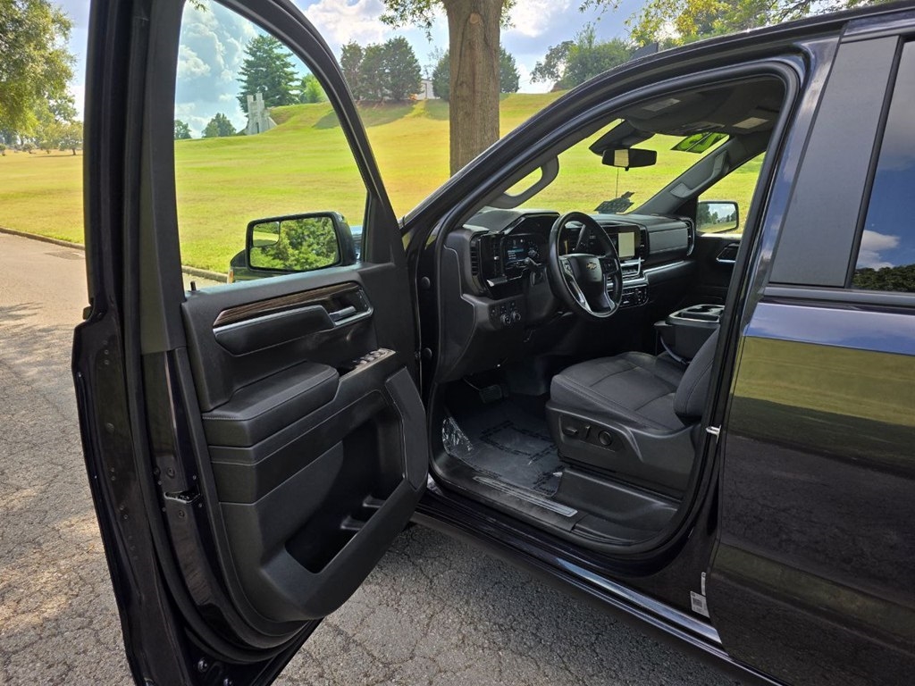 Chevrolet Silverado 1500 4WD Crew Cab 147" LT w/2FL 2023