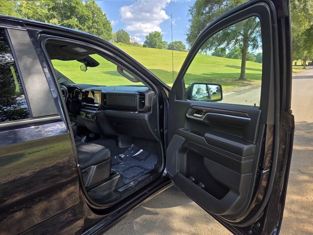 Chevrolet Silverado 1500 4WD Crew Cab 147" LT w/2FL 2023