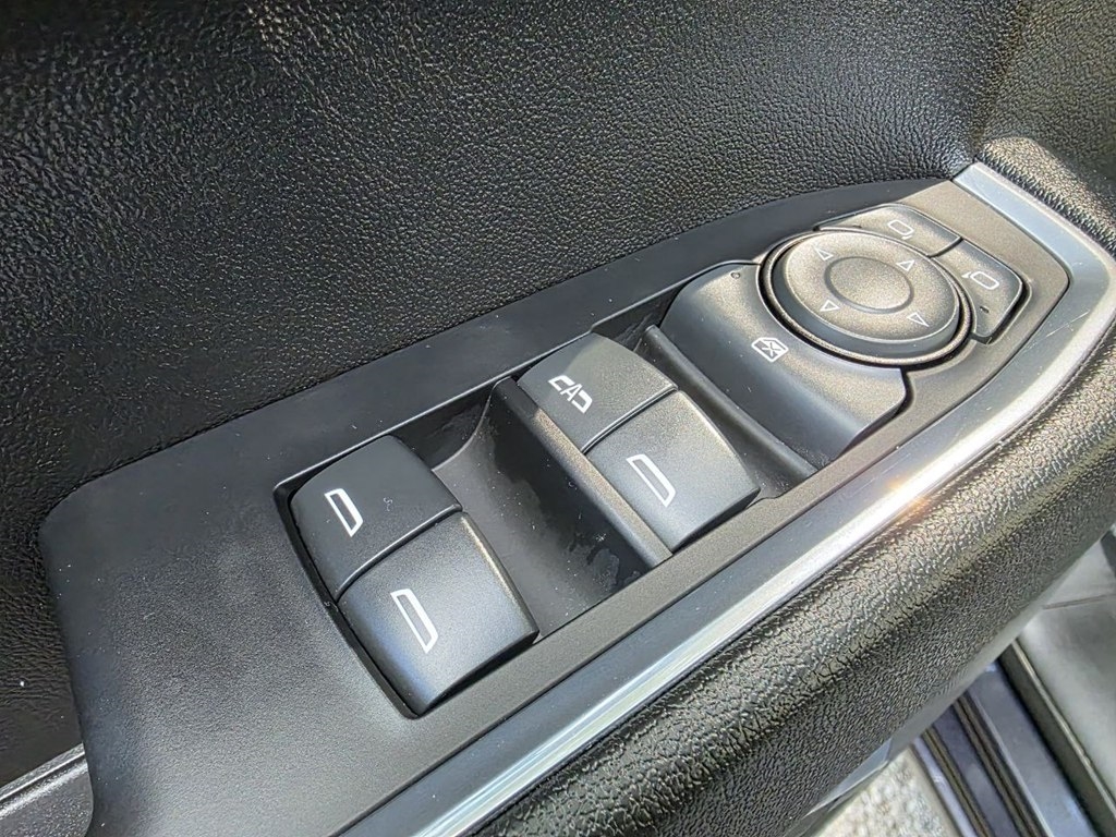 Chevrolet Silverado 1500 4WD Crew Cab 147" LT w/2FL 2023