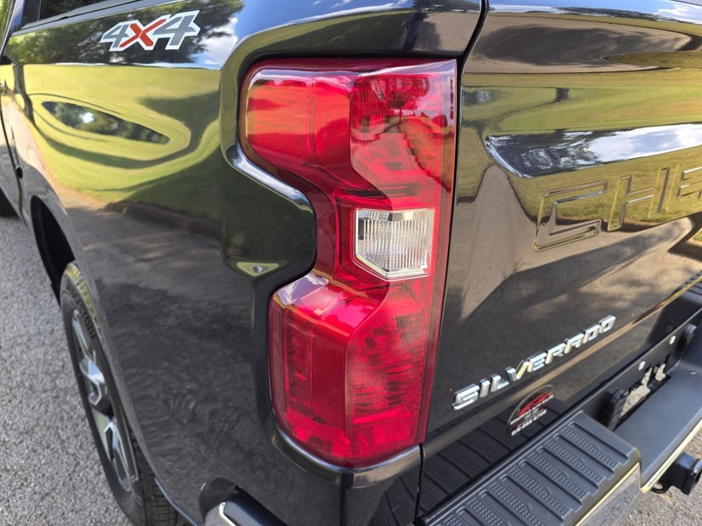 Chevrolet Silverado 1500 4WD Crew Cab 147" LT w/2FL 2023