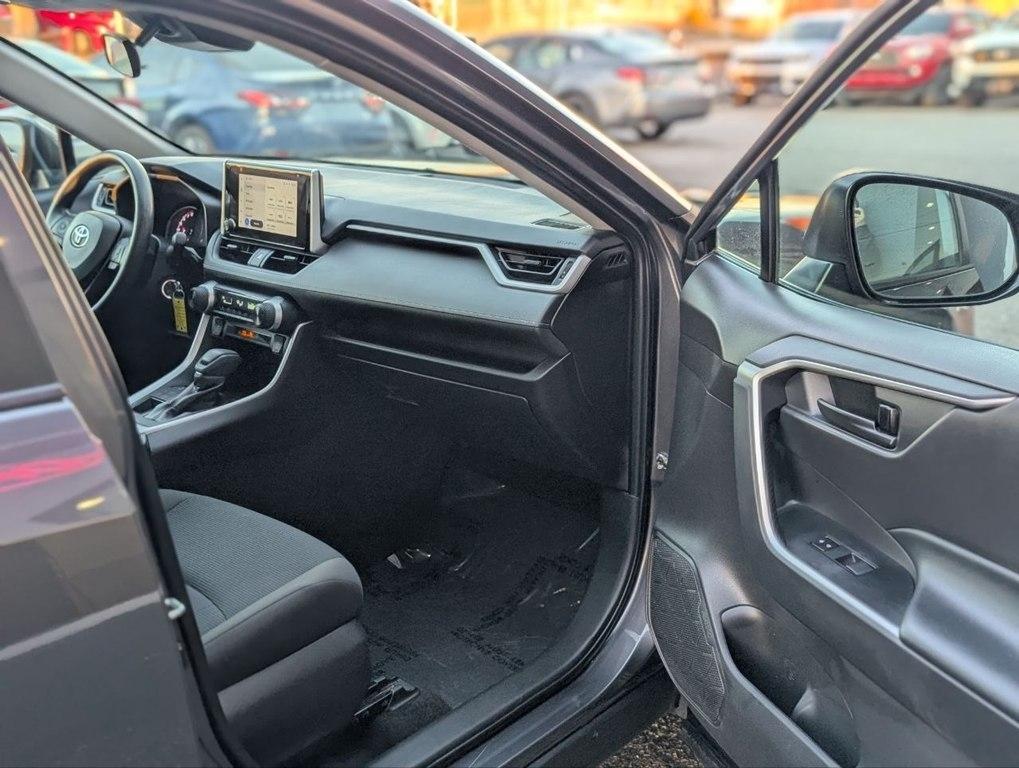 Toyota RAV4 LE AWD (Natl) 2024