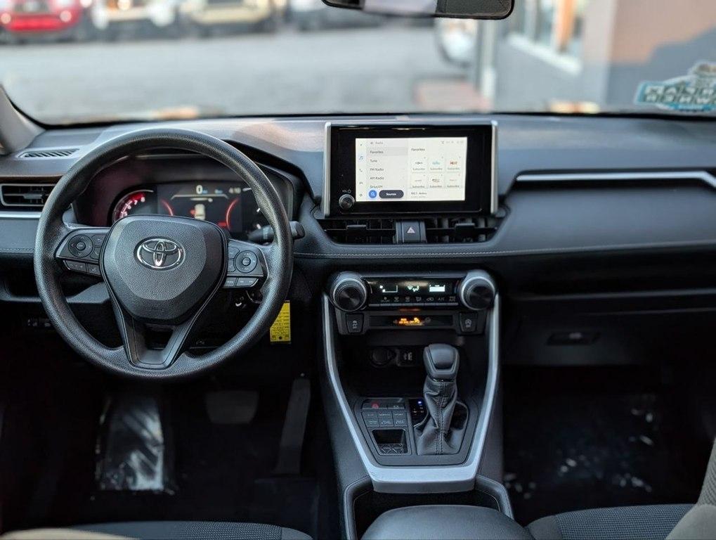 Toyota RAV4 LE AWD (Natl) 2024