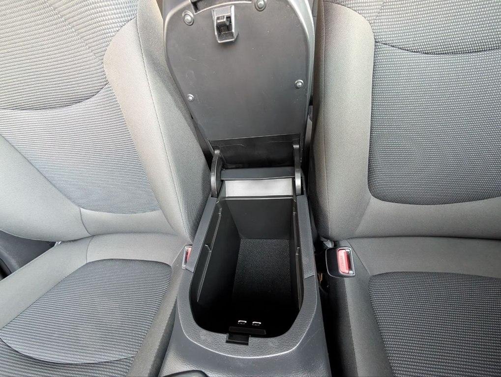 Toyota RAV4 LE AWD (Natl) 2024