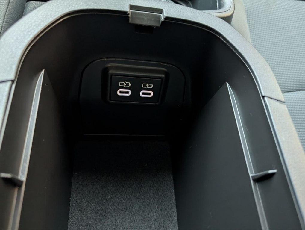 Toyota RAV4 LE AWD (Natl) 2024