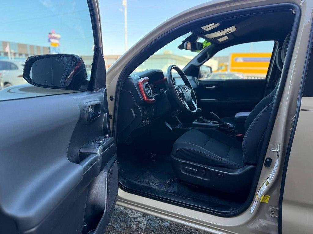 Toyota Tacoma 4WD SR5 Double Cab 5' Bed V6 AT (Natl) 2020