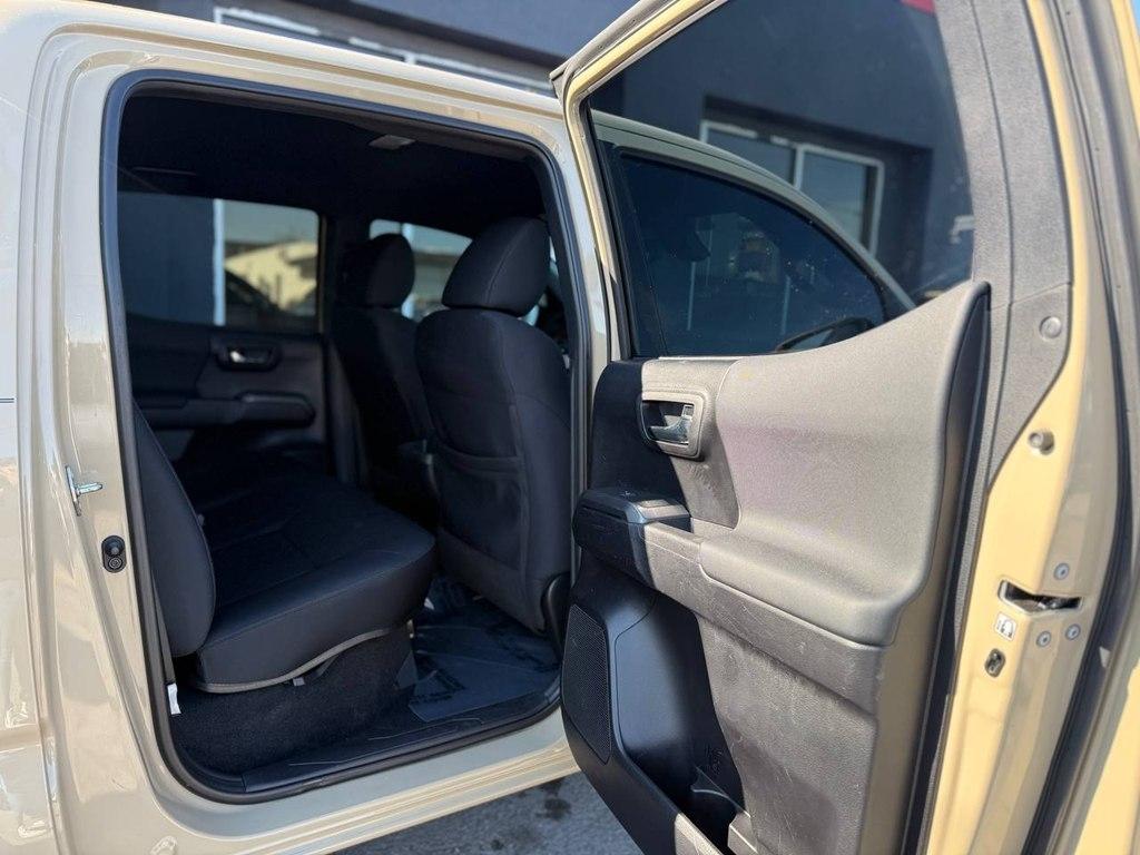 Toyota Tacoma 4WD SR5 Double Cab 5' Bed V6 AT (Natl) 2020