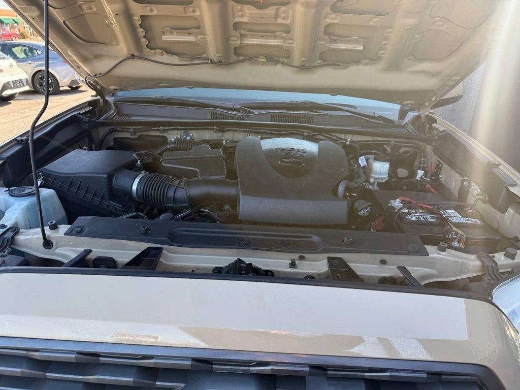 Toyota Tacoma 4WD SR5 Double Cab 5' Bed V6 AT (Natl) 2020