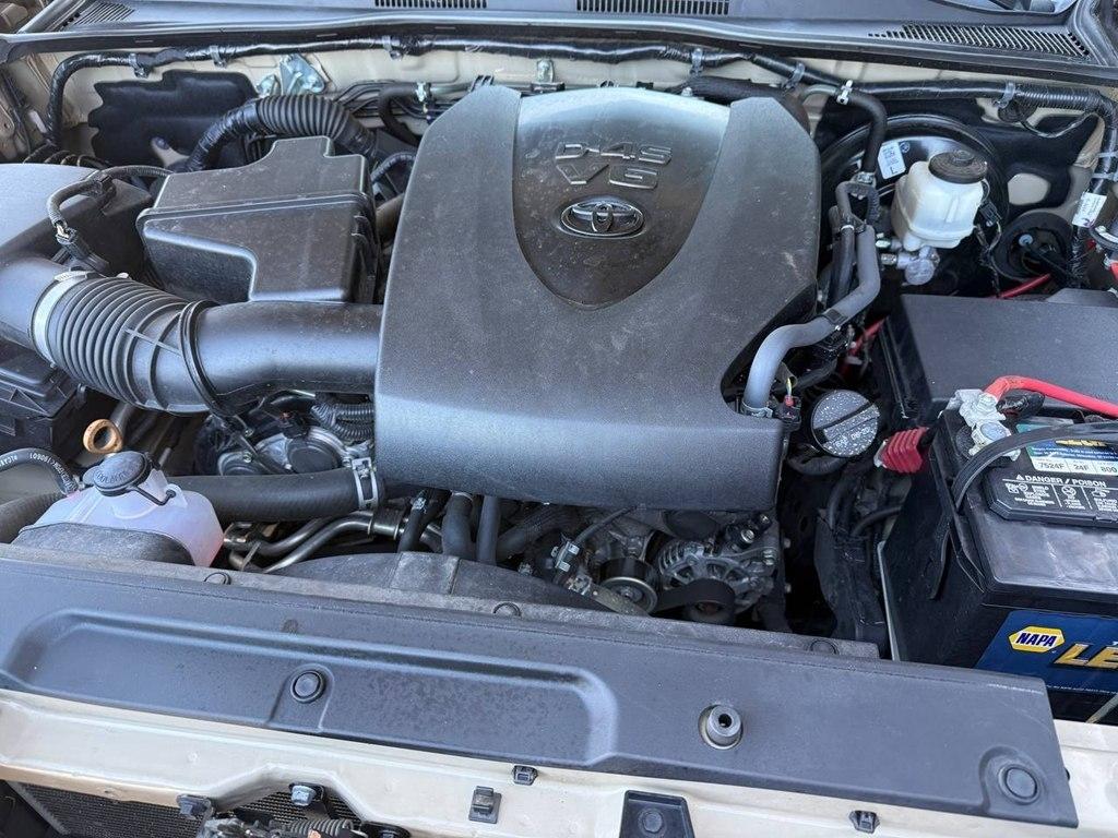 Toyota Tacoma 4WD SR5 Double Cab 5' Bed V6 AT (Natl) 2020