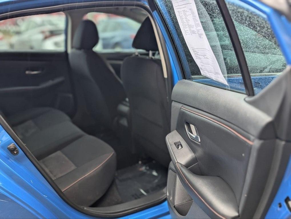 Nissan Sentra SR CVT 2021