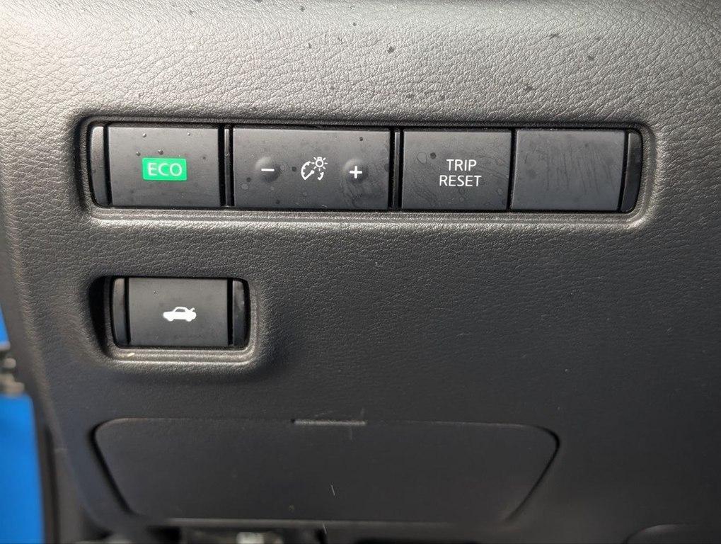 Nissan Sentra SR CVT 2021