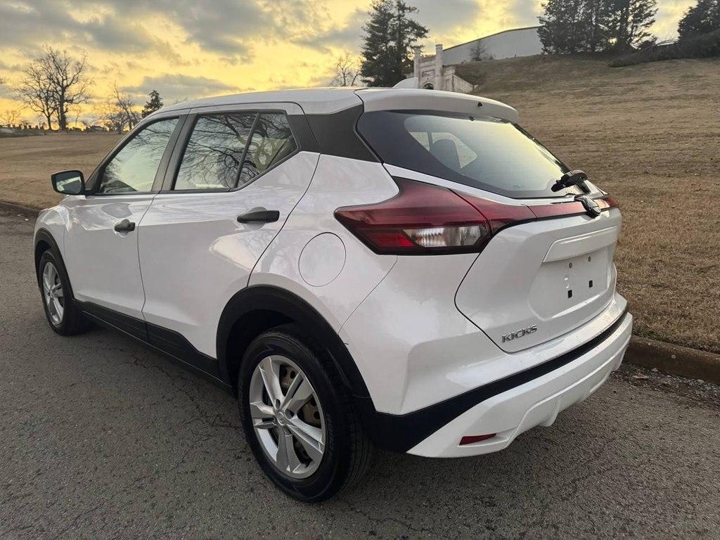 Nissan Kicks S FWD 2023