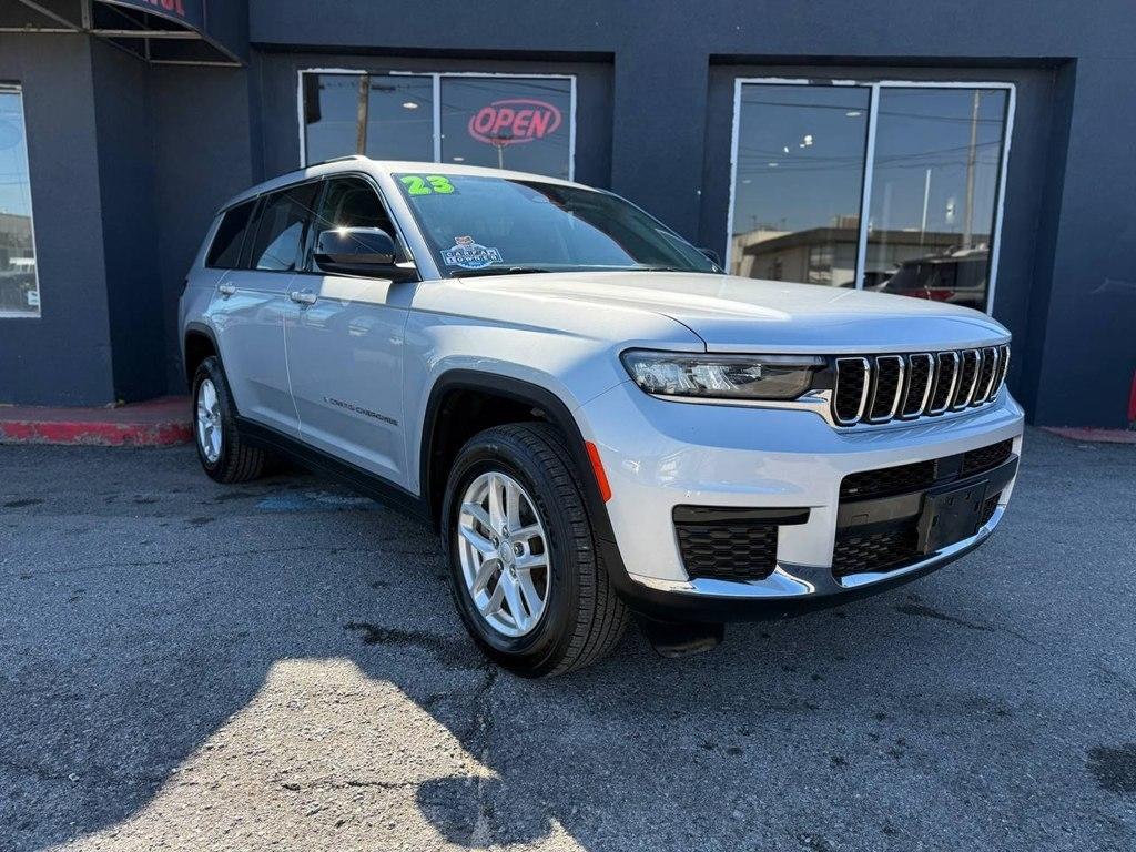 Jeep Grand Cherokee L Laredo 4x4 2023