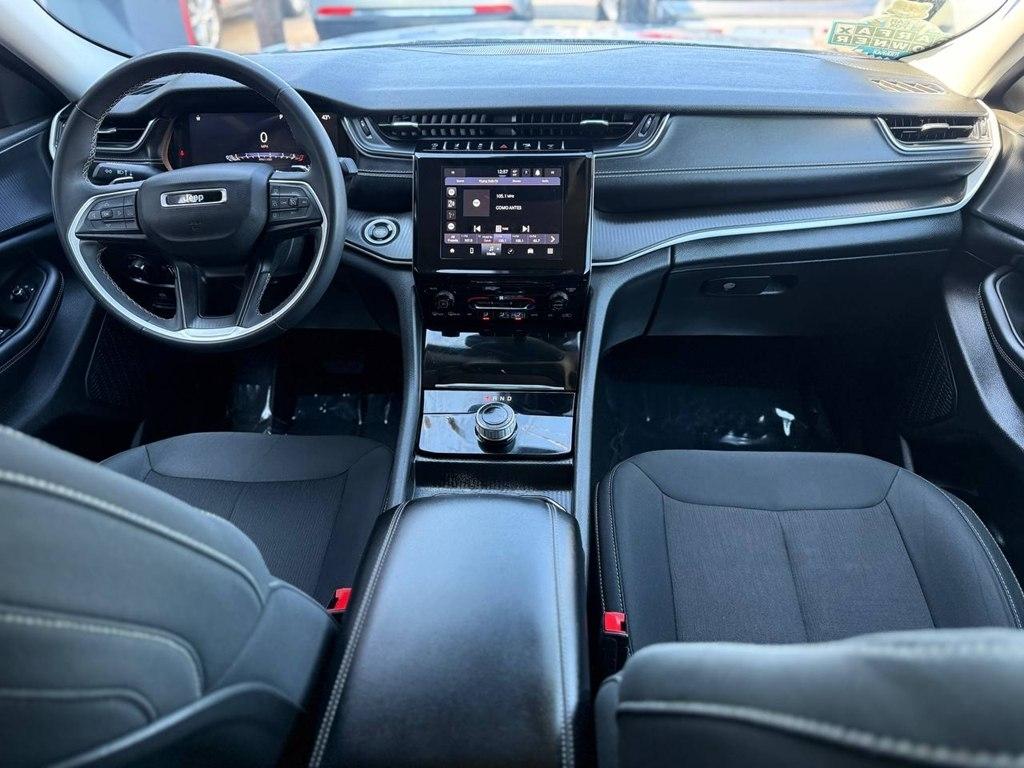 Jeep Grand Cherokee L Laredo 4x4 2023