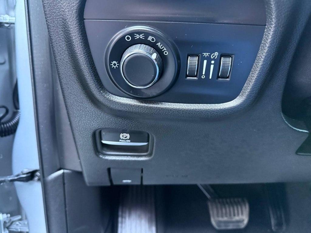 Jeep Grand Cherokee L Laredo 4x4 2023