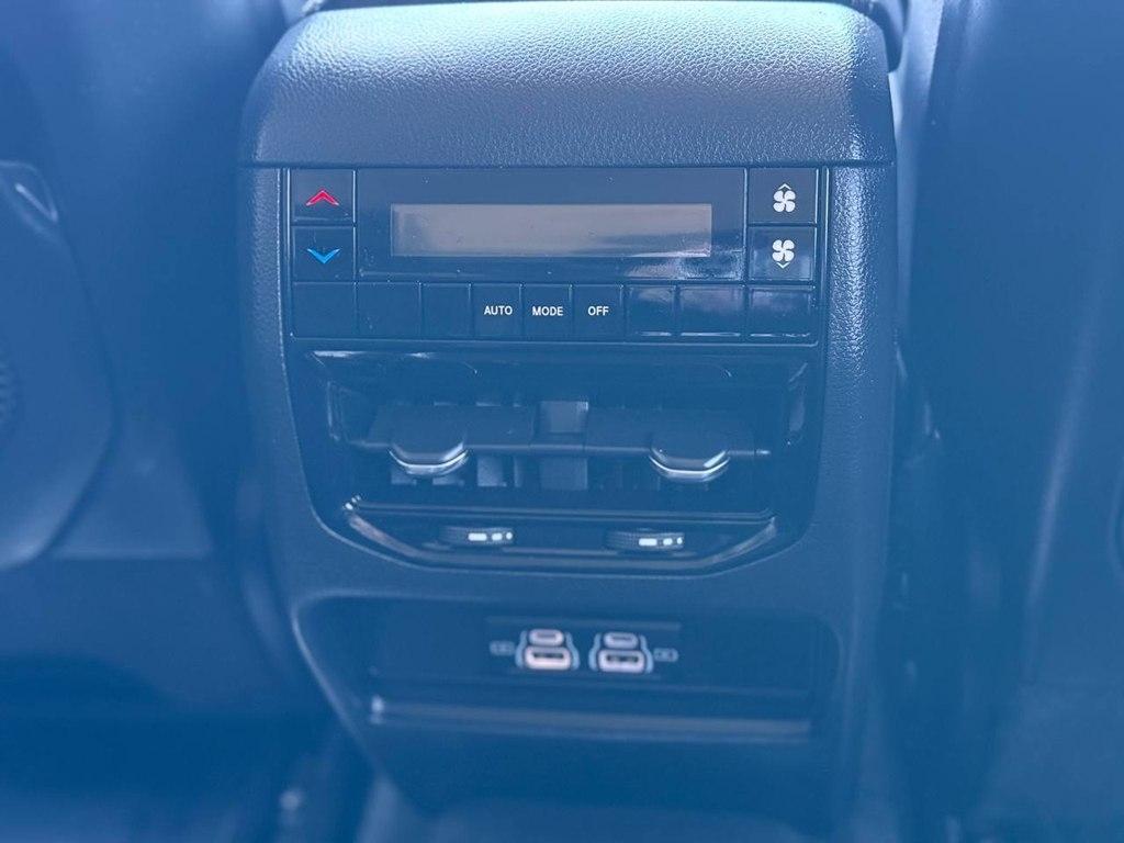 Jeep Grand Cherokee L Laredo 4x4 2023