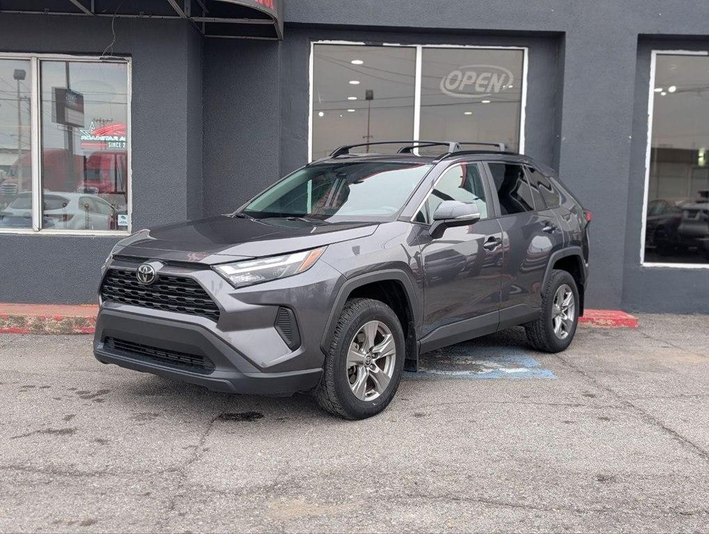 Toyota RAV4 XLE FWD (Natl) 2024