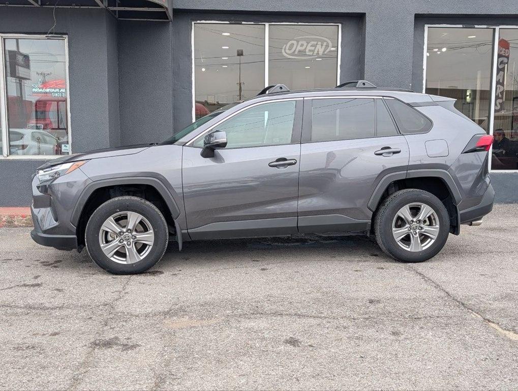 Toyota RAV4 XLE FWD (Natl) 2024