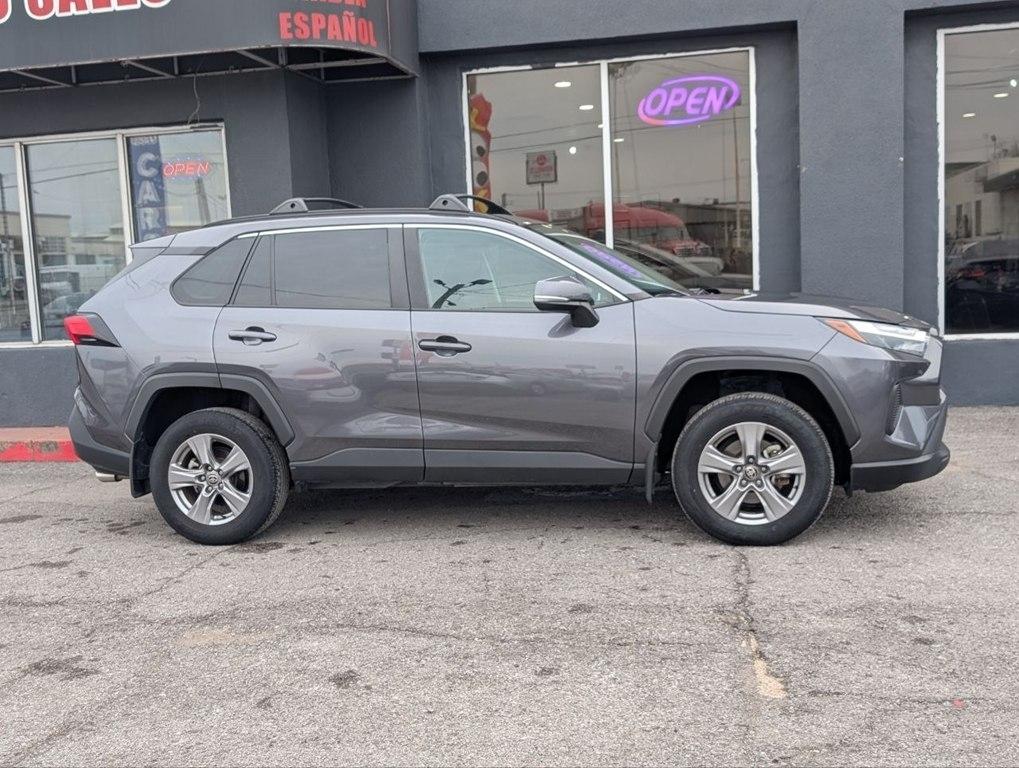 Toyota RAV4 XLE FWD (Natl) 2024