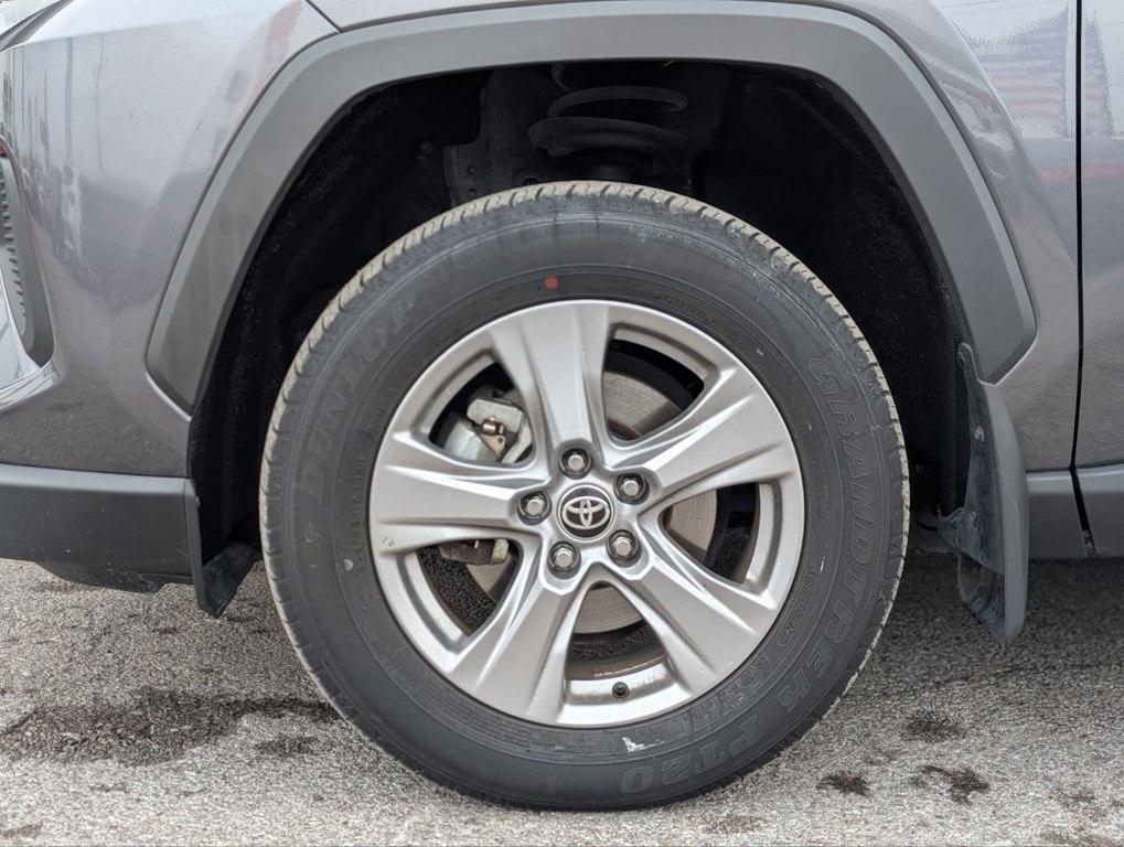 Toyota RAV4 XLE FWD (Natl) 2024
