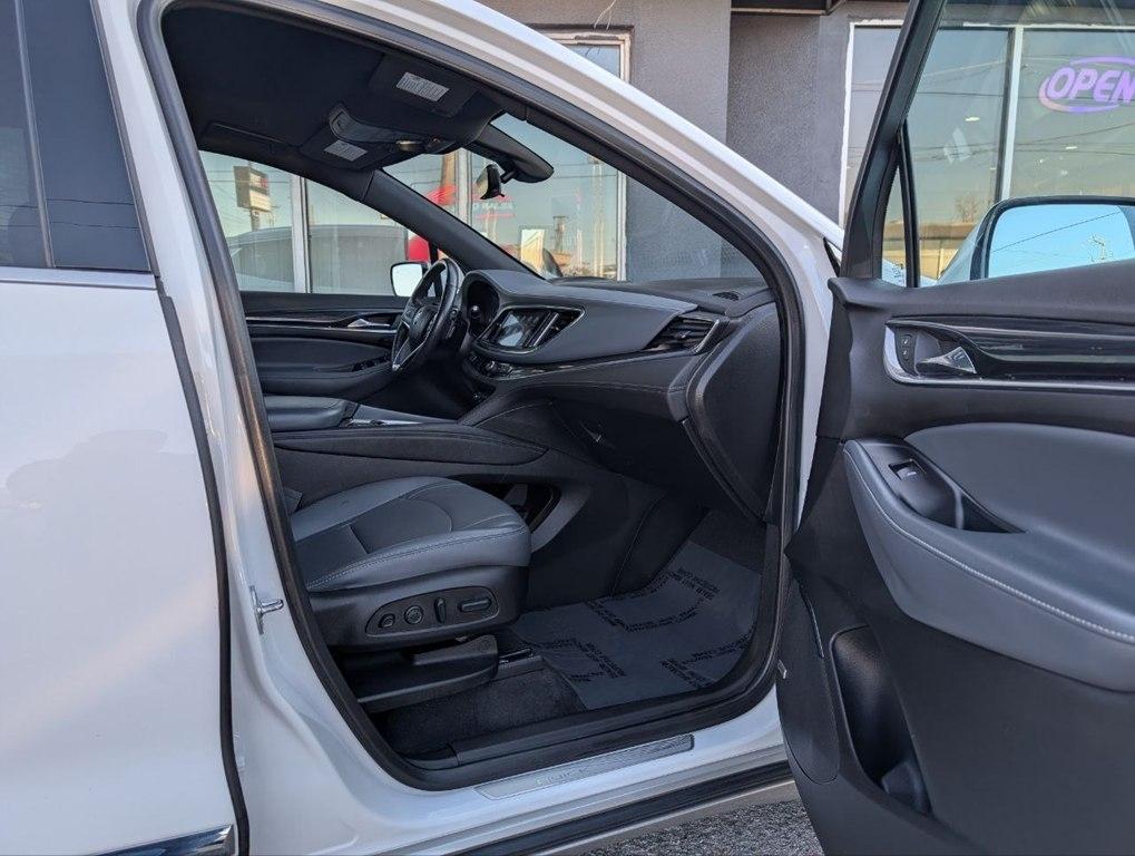 Buick Enclave FWD 4dr Premium 2024