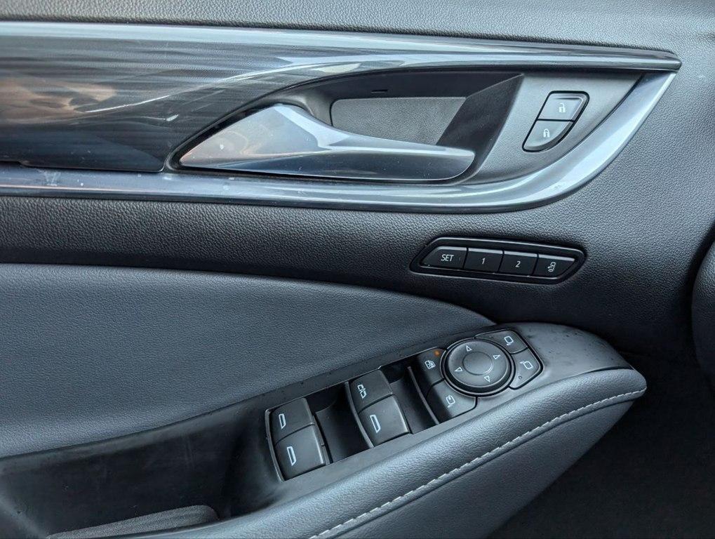 Buick Enclave FWD 4dr Premium 2024