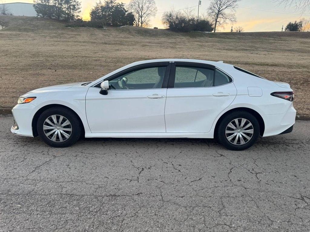 Toyota Camry Hybrid LE CVT (Natl) 2022