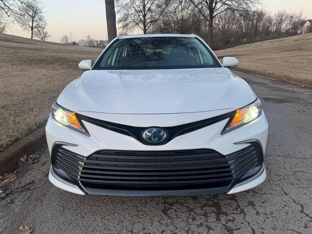 Toyota Camry Hybrid LE CVT (Natl) 2022