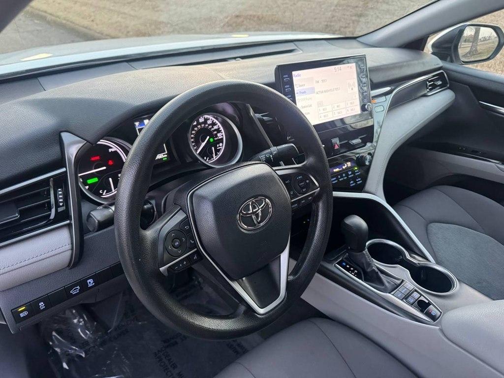 Toyota Camry Hybrid LE CVT (Natl) 2022