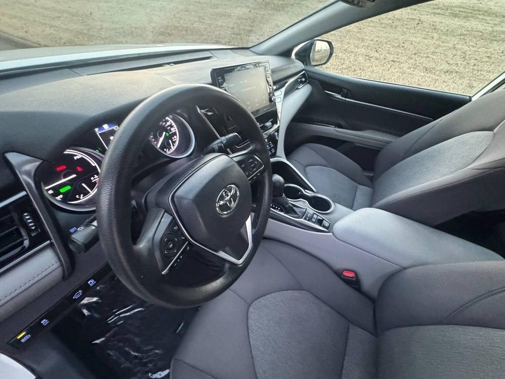 Toyota Camry Hybrid LE CVT (Natl) 2022