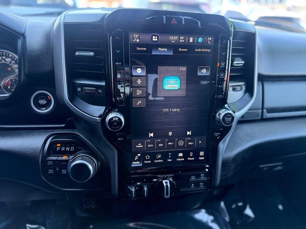 RAM 1500 Big Horn 4x4 Crew Cab 5'7" Box 2022