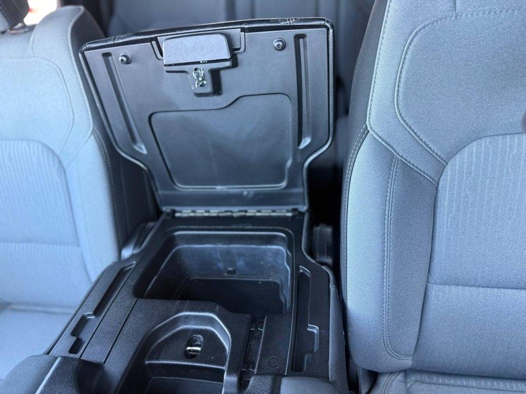 RAM 1500 Big Horn 4x4 Crew Cab 5'7" Box 2022