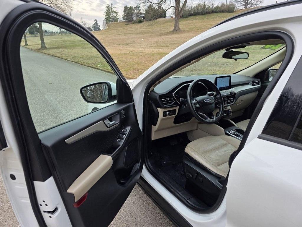 Ford Escape SEL FWD 2020