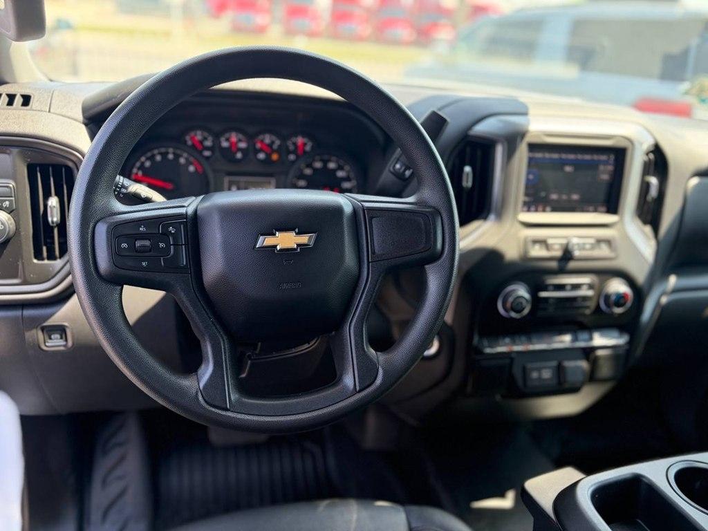 Chevrolet Silverado 1500 2WD Crew Cab 147" Work Truck 2025