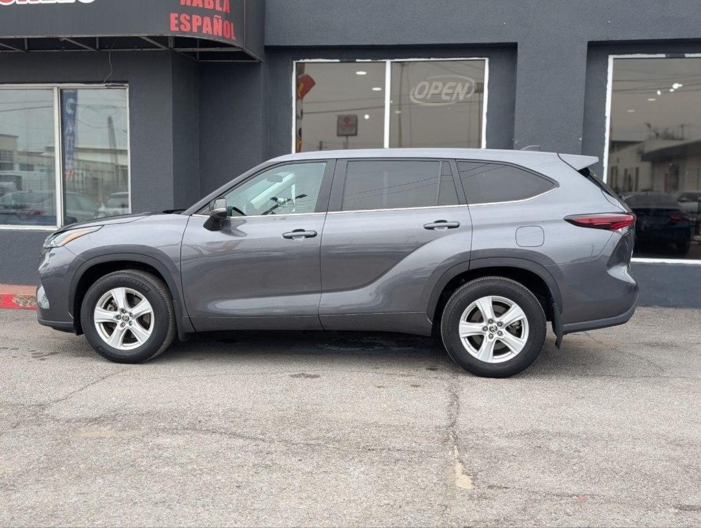 Toyota Highlander LE AWD (Natl) 2024