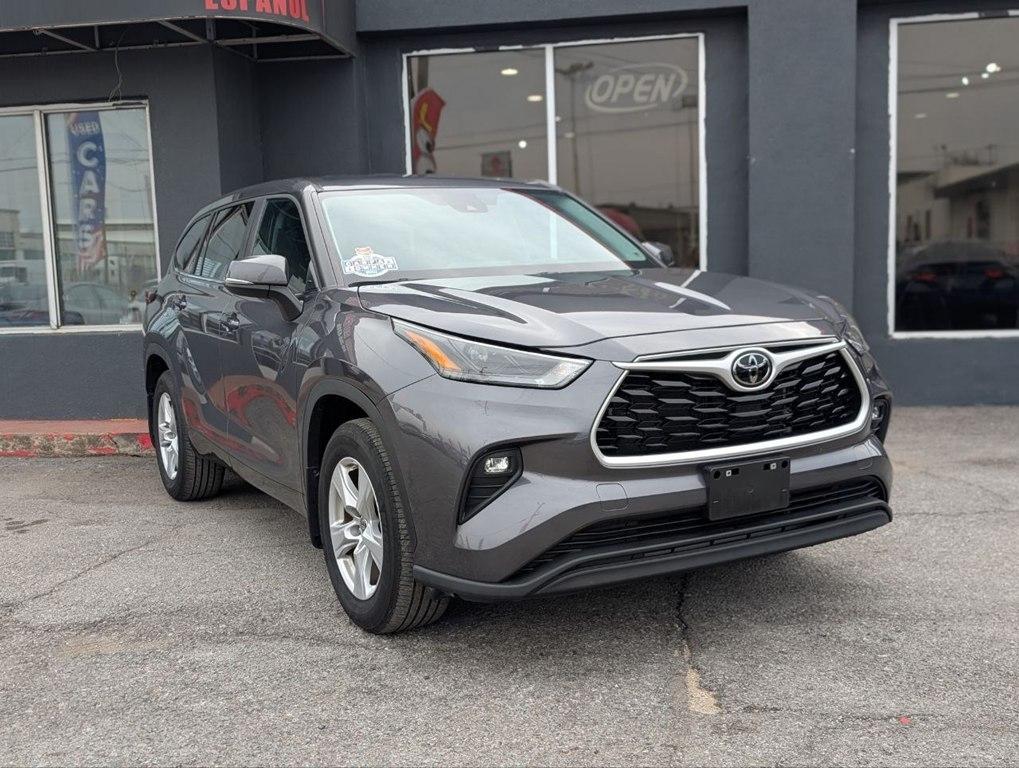 Toyota Highlander LE AWD (Natl) 2024