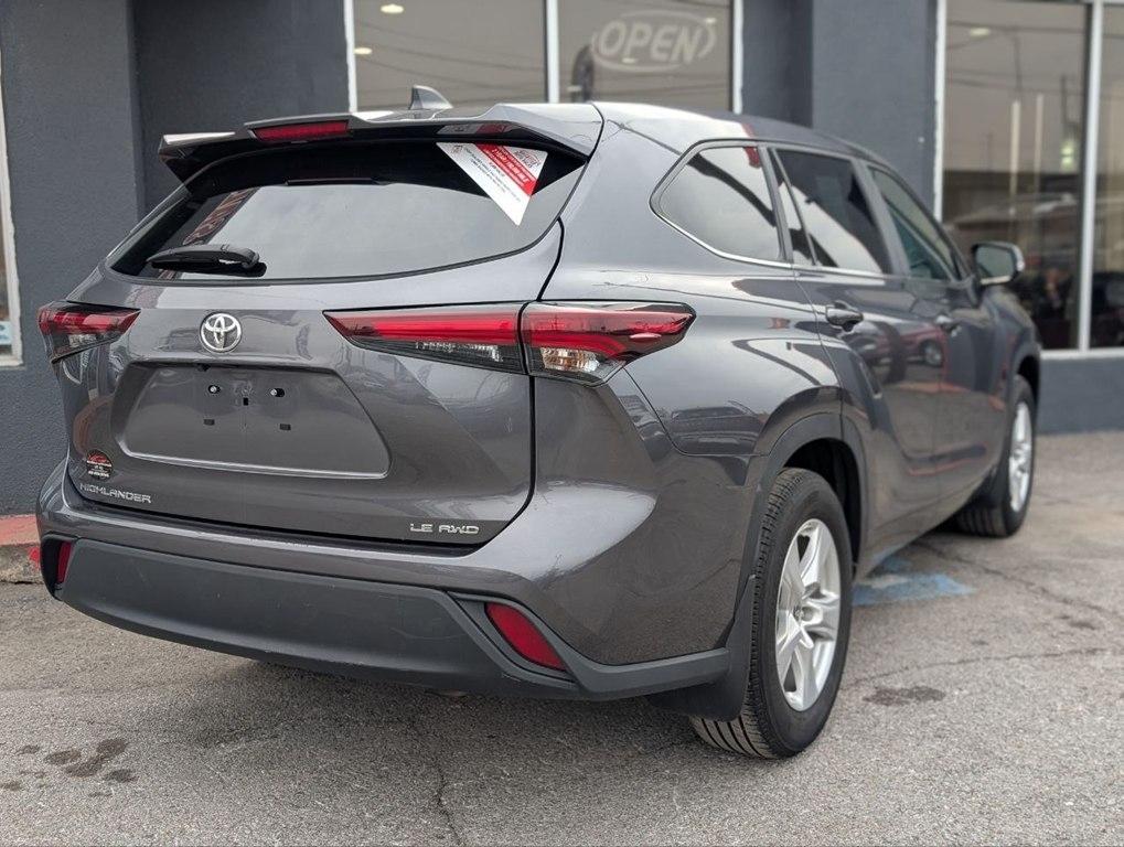 Toyota Highlander LE AWD (Natl) 2024