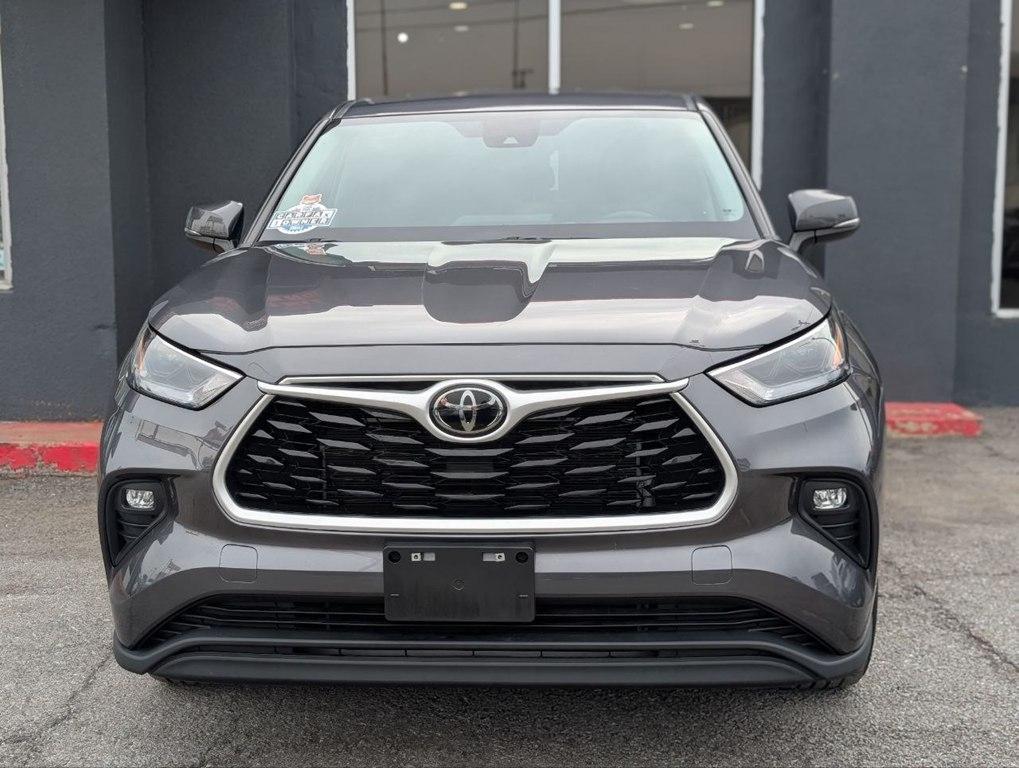 Toyota Highlander LE AWD (Natl) 2024