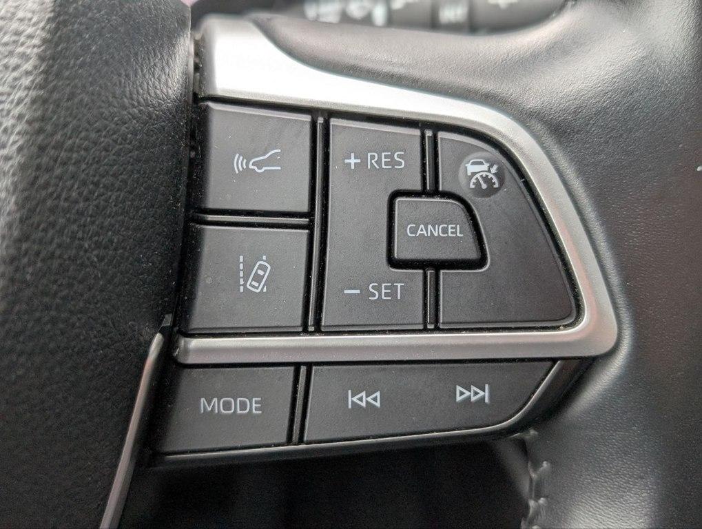 Toyota Highlander LE AWD (Natl) 2024