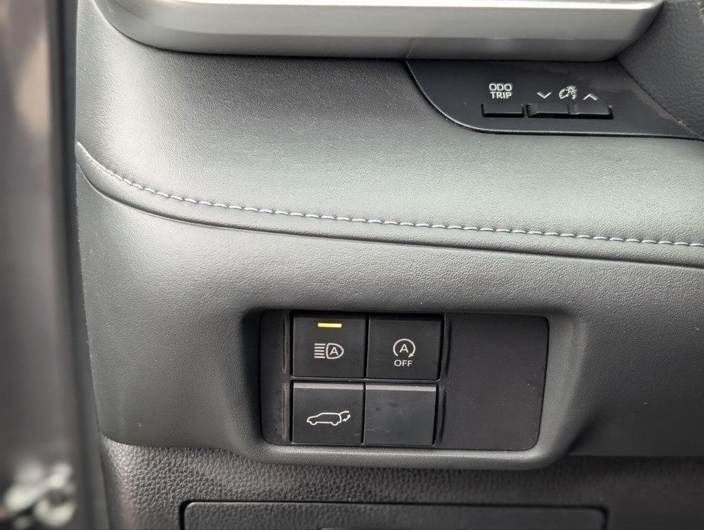 Toyota Highlander LE AWD (Natl) 2024