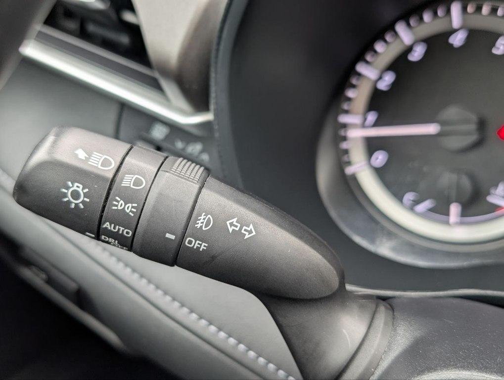 Toyota Highlander LE AWD (Natl) 2024