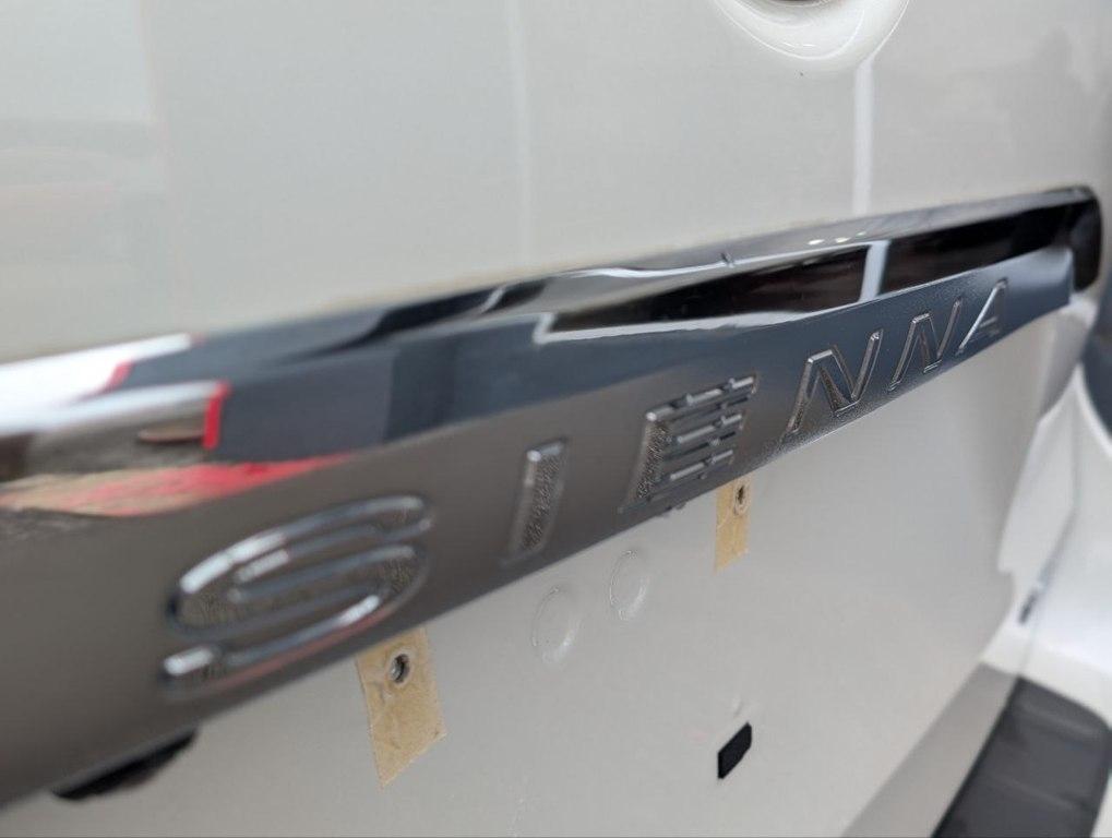 Toyota Sienna XLE Auto Access Seat FWD 7-Passenger (Natl) 2017