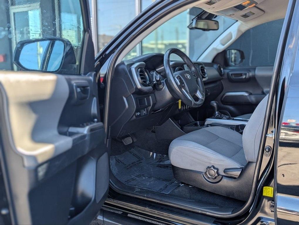 Toyota Tacoma SR5 Double Cab 5' Bed V6 4x2 AT (Natl) 2018