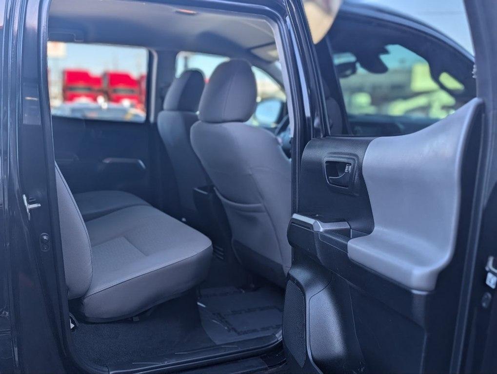 Toyota Tacoma SR5 Double Cab 5' Bed V6 4x2 AT (Natl) 2018