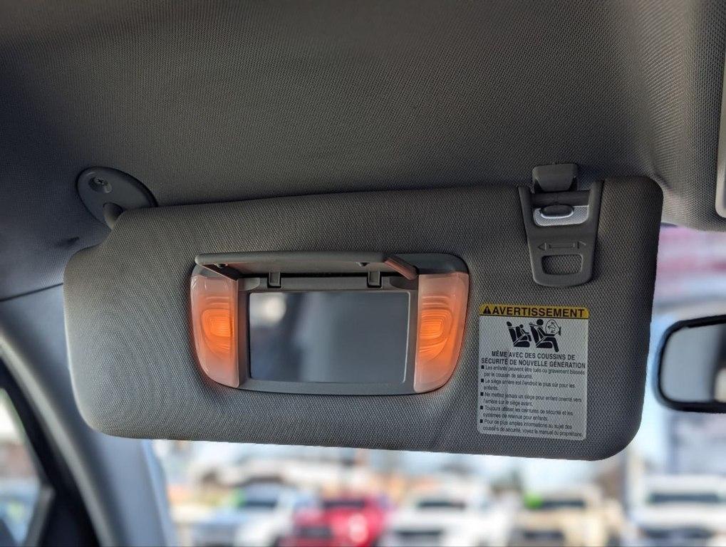 Toyota Tacoma SR5 Double Cab 5' Bed V6 4x2 AT (Natl) 2018