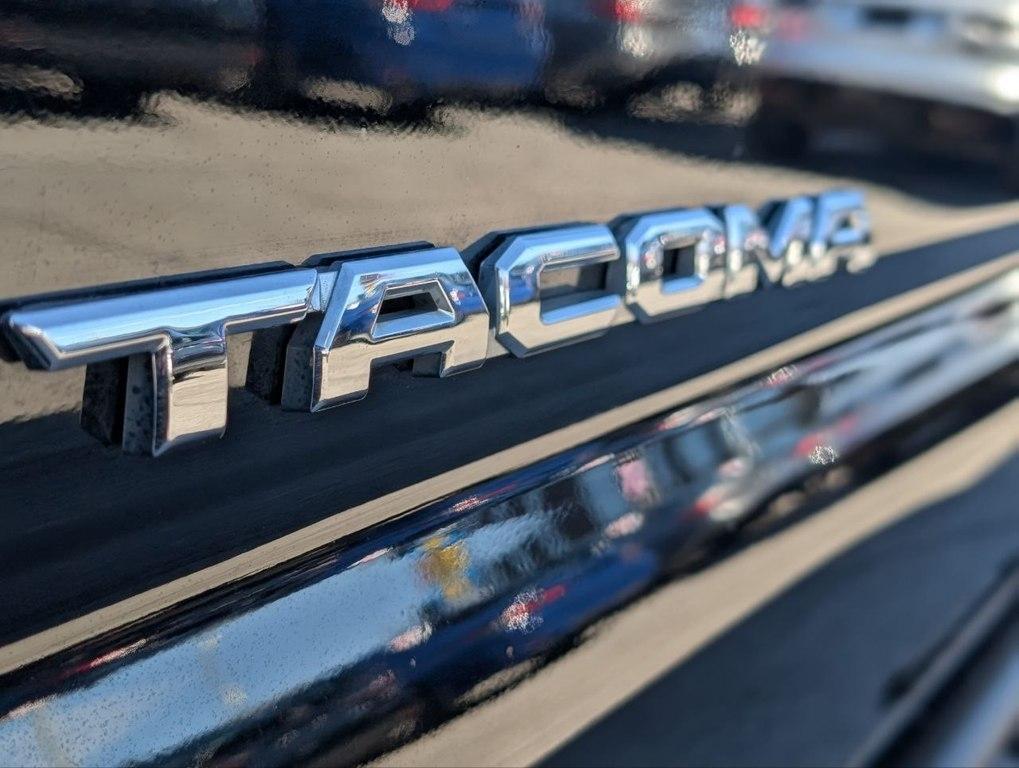 Toyota Tacoma SR5 Double Cab 5' Bed V6 4x2 AT (Natl) 2018