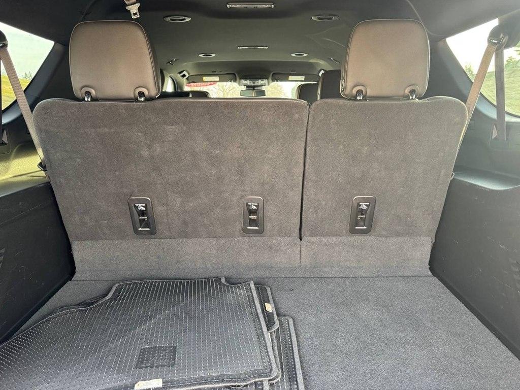 Chevrolet Suburban 2WD 4dr Premier 2023